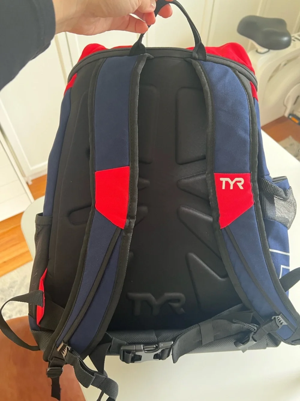 TYR Navy and Red Performance Backpack - Picture 2 of 3